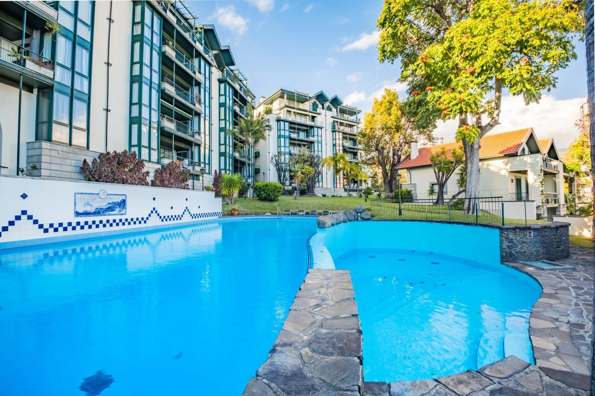 Luxury Oceanfront At Reid'S Gardens Apartment Funchal  Exterior photo